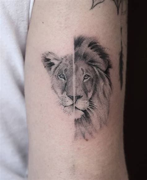 The curvature of the pectoral muscles makes for an ideal position for the circular face of a lion. . Half lion tattoo